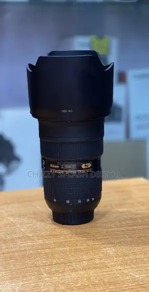 Nikon 24-70mm F2.8