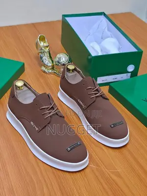 Bottega Veneta Brown Lace Up Shoe. White Mid Sole.