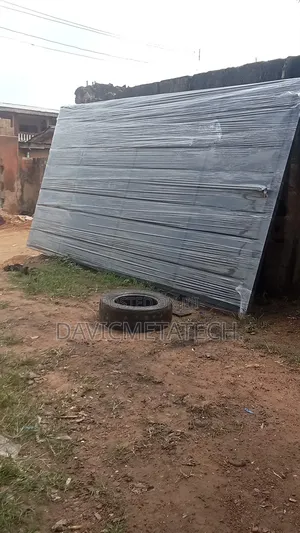 Metal Gate