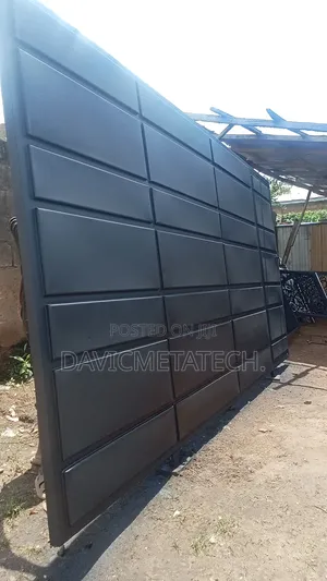 Metal Gate