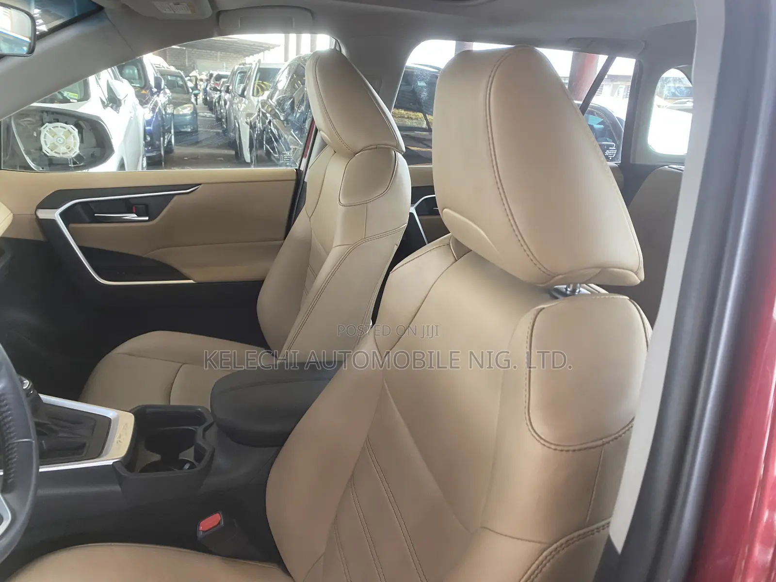 Toyota RAV4 XLE 2021 Red