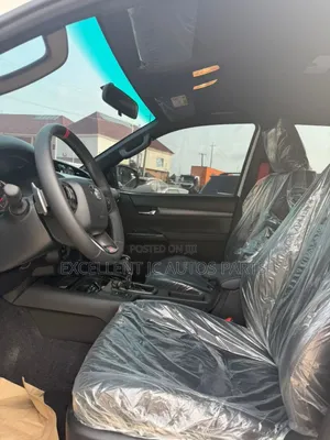 New Toyota Hilux 2025 White