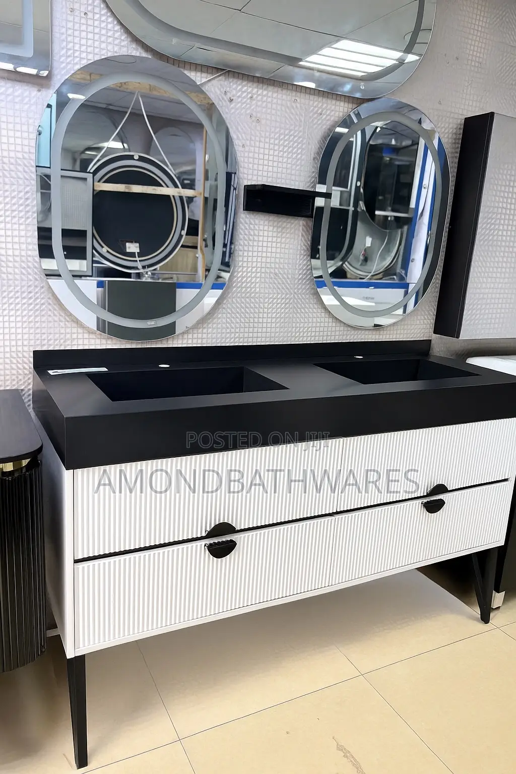 150cm Luxury Cabinet