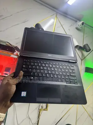 Laptop Dell Latitude 12 E7270 8GB Intel Core I5 SSD 256GB