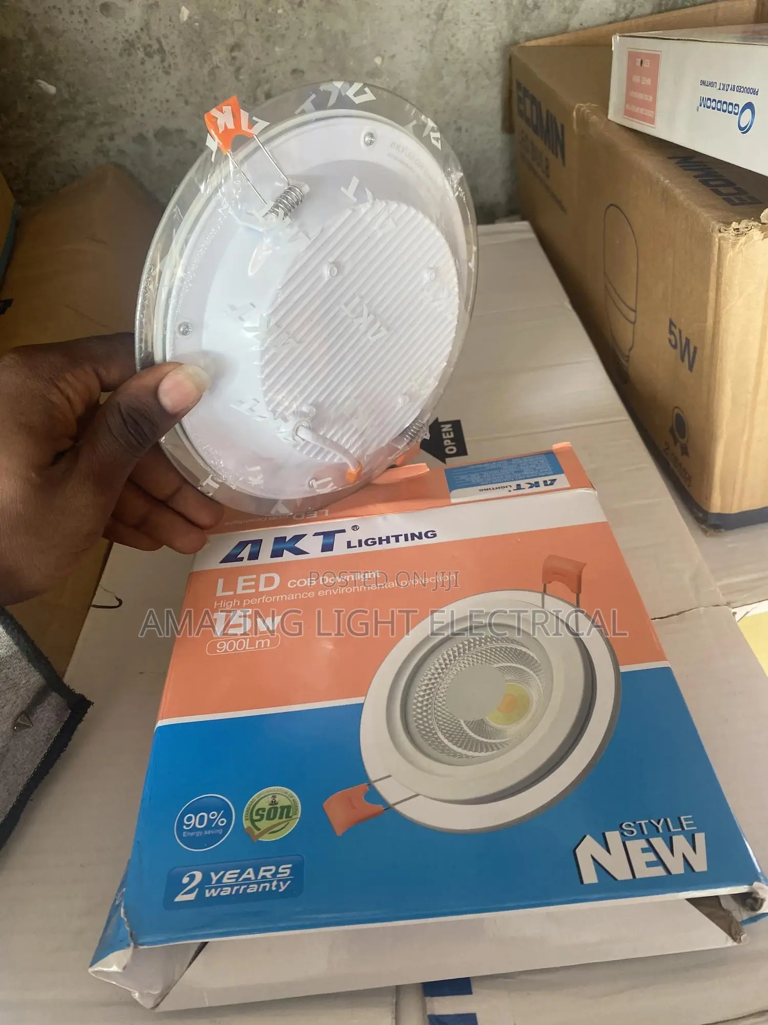 Akt Cob Light