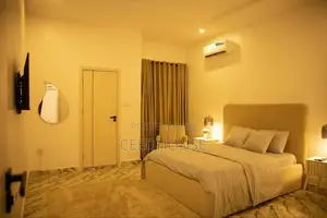Luxurious 3 Bedroom Apartment With Swimming Pool