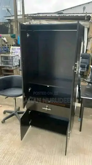 32inches Wardrobe