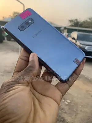 Samsung Galaxy S10e 128 GB Black