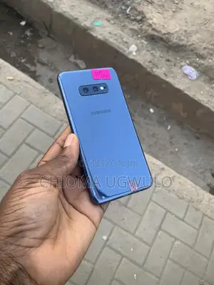 Samsung Galaxy S10e 128 GB Black