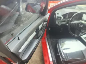 Mercedes-Benz C300 Luxury Sedan AWD (3.0L 6cyl 7A) 2008 Red