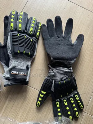 Portwest Impact Hand Glove For Oil And Gas