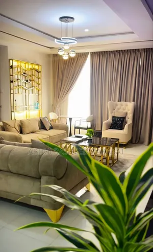 Exquisite Two Bedroom Apartment With Tennis