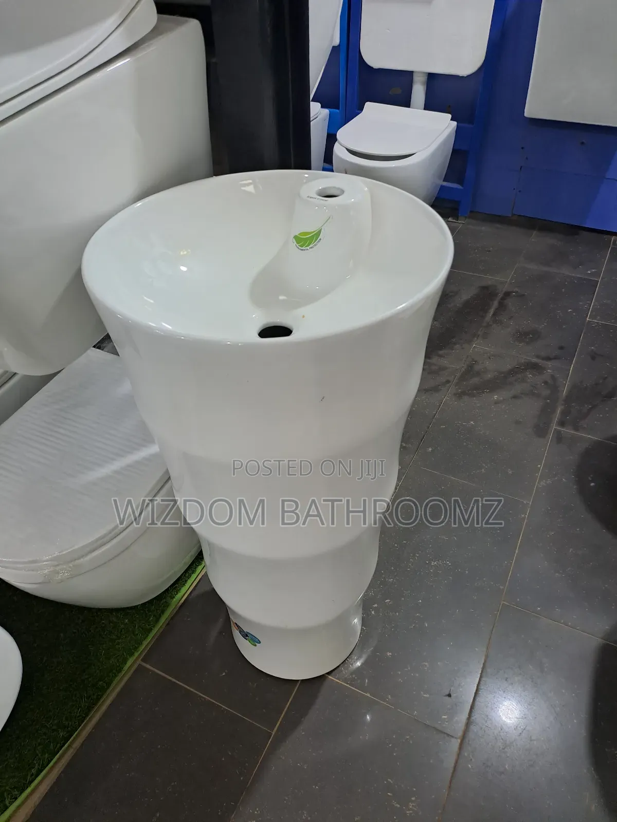 Executive Standing Basin
