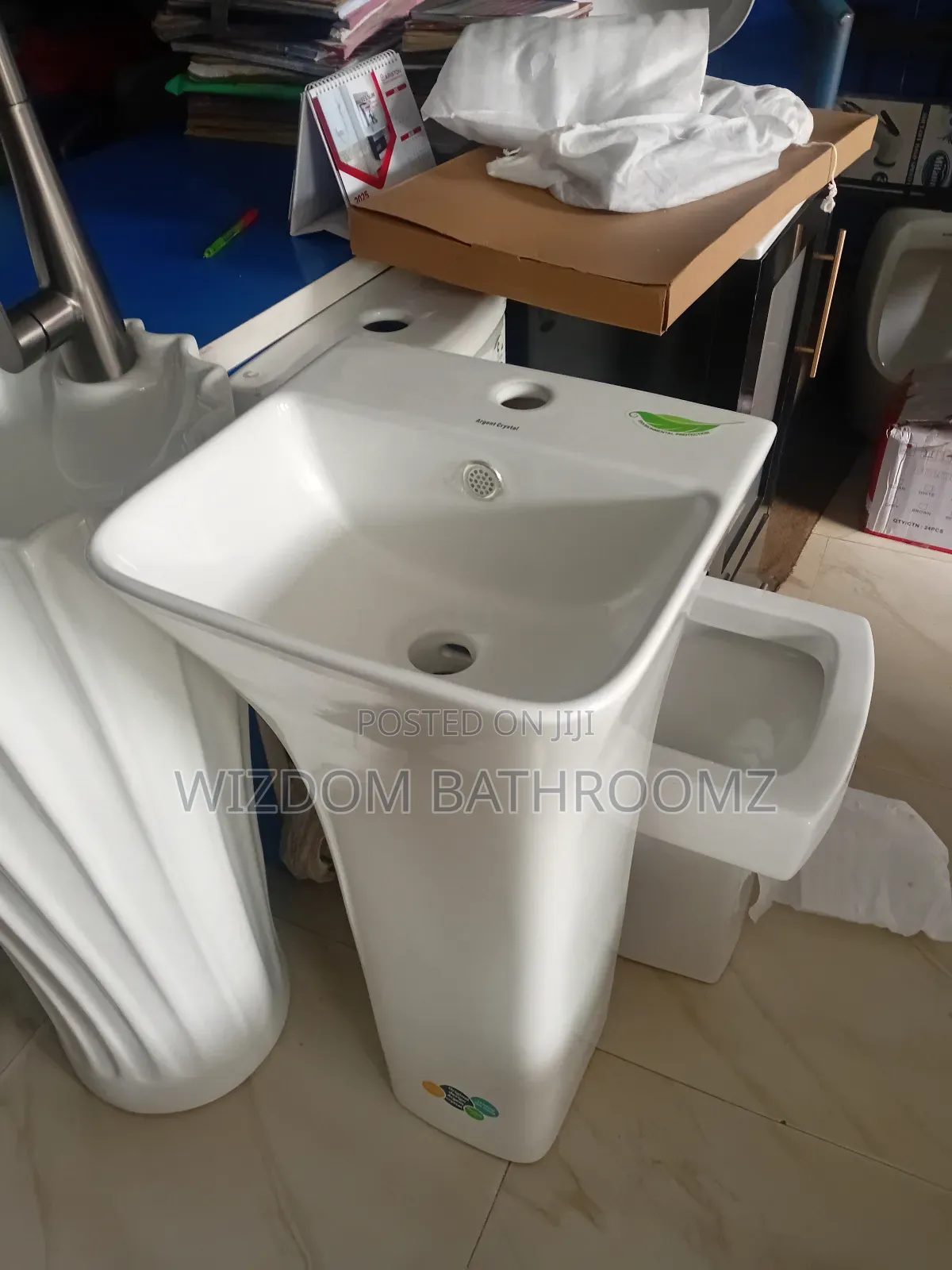 Executive Standing Basin