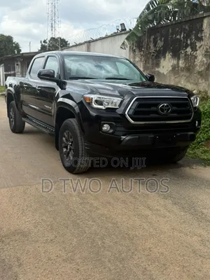 Toyota Tacoma SR5 2021 Black