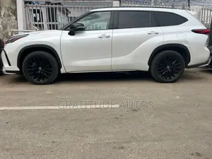 Toyota Highlander XSE AWD 2023 White