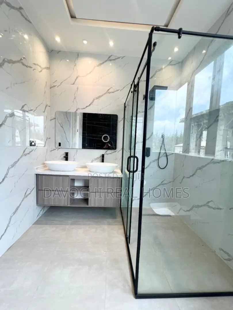 Luxurious 5 Bedroom Fully Detached Duplex With Bq
