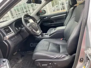Toyota Highlander 2018 Silver