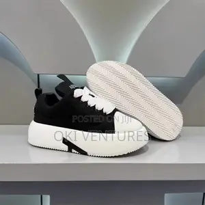 Ajekke Sneakers
