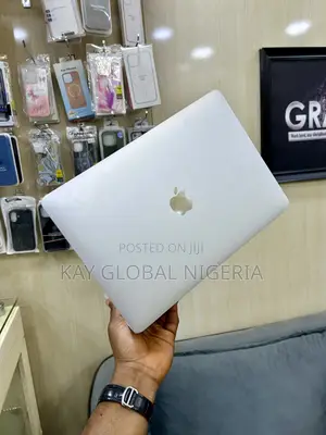 Laptop Apple MacBook Pro 2018 8GB Intel Core I5 SSD 256GB