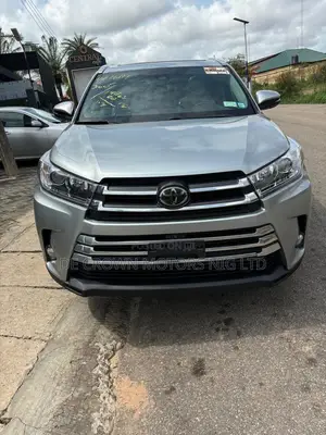 Toyota Highlander 2017 Silver