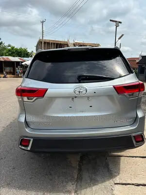 Toyota Highlander 2017 Silver
