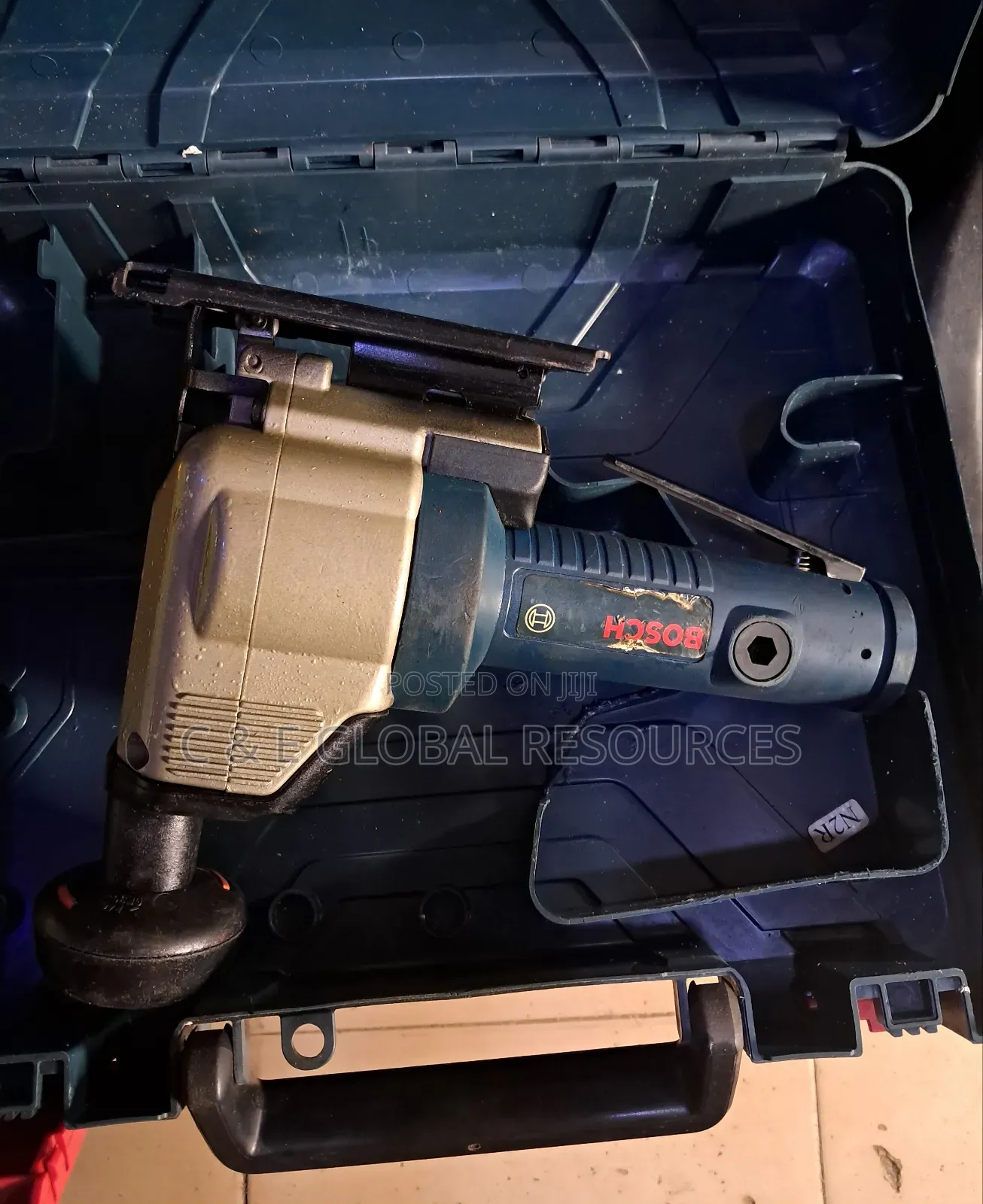 Bosch Air/Pneumatic Jigsaw Machine