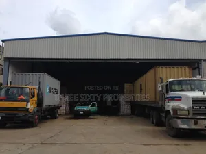 Warehouse Capacity 4,500sqm