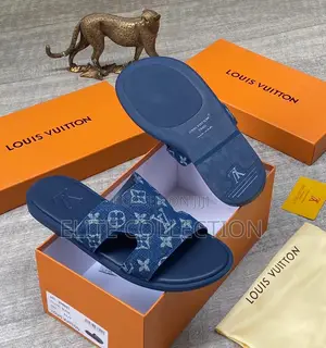 Original Lv Slipper Best Quality  Fully Boxed Size 40——46