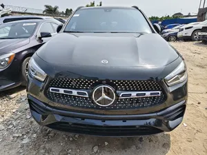 Mercedes-Benz GLA 250 2023 Black