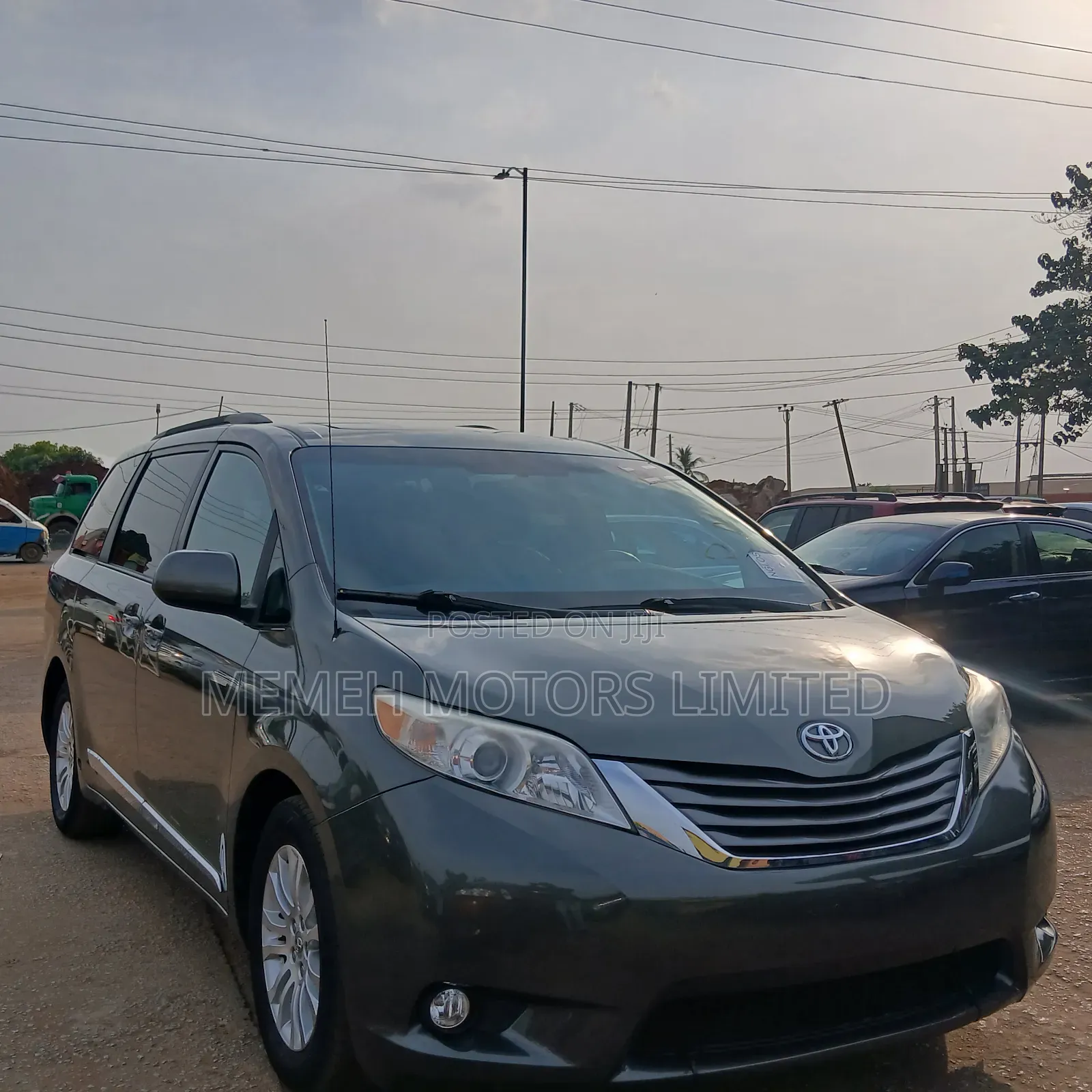 Toyota Sienna 2012 Green
