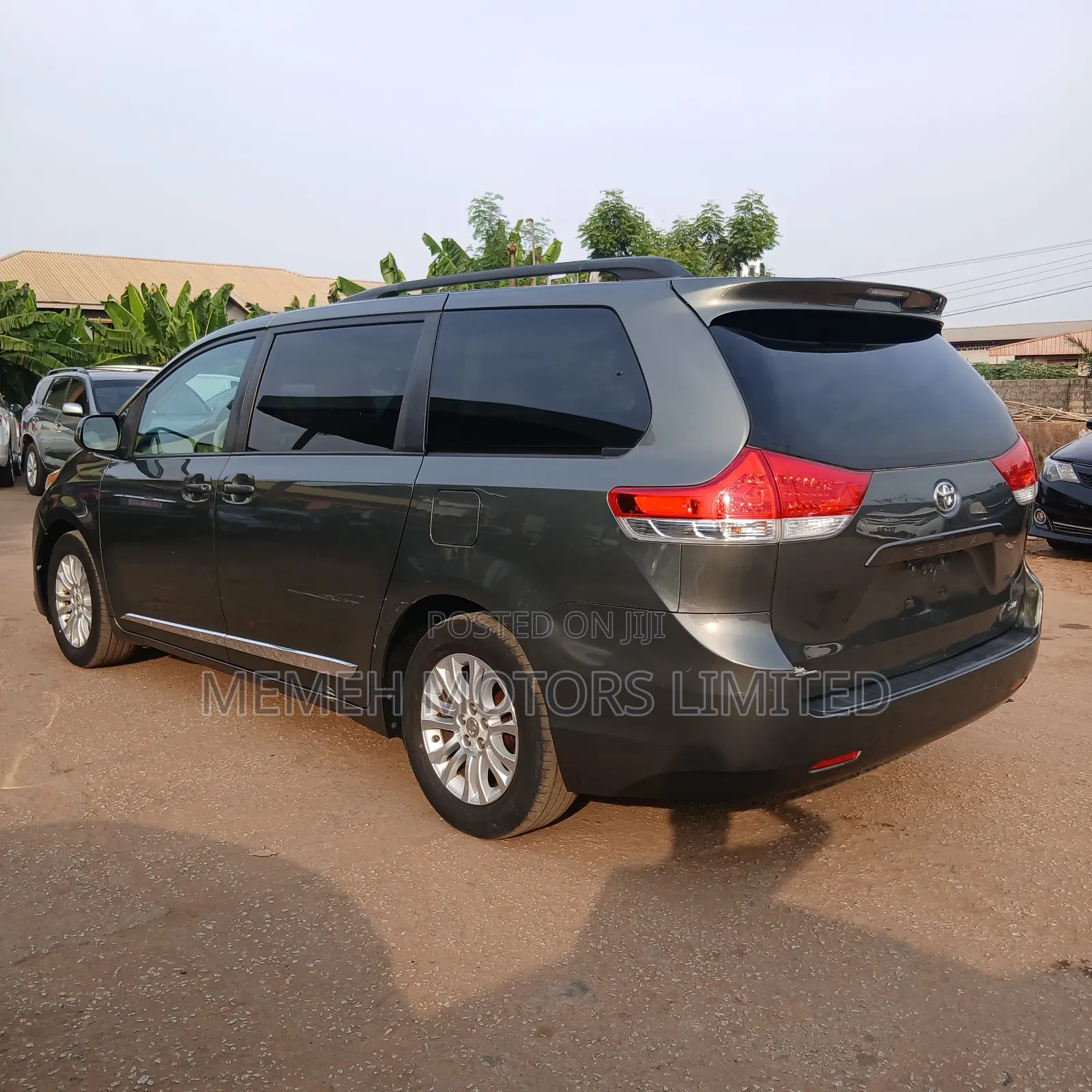 Toyota Sienna 2012 Green