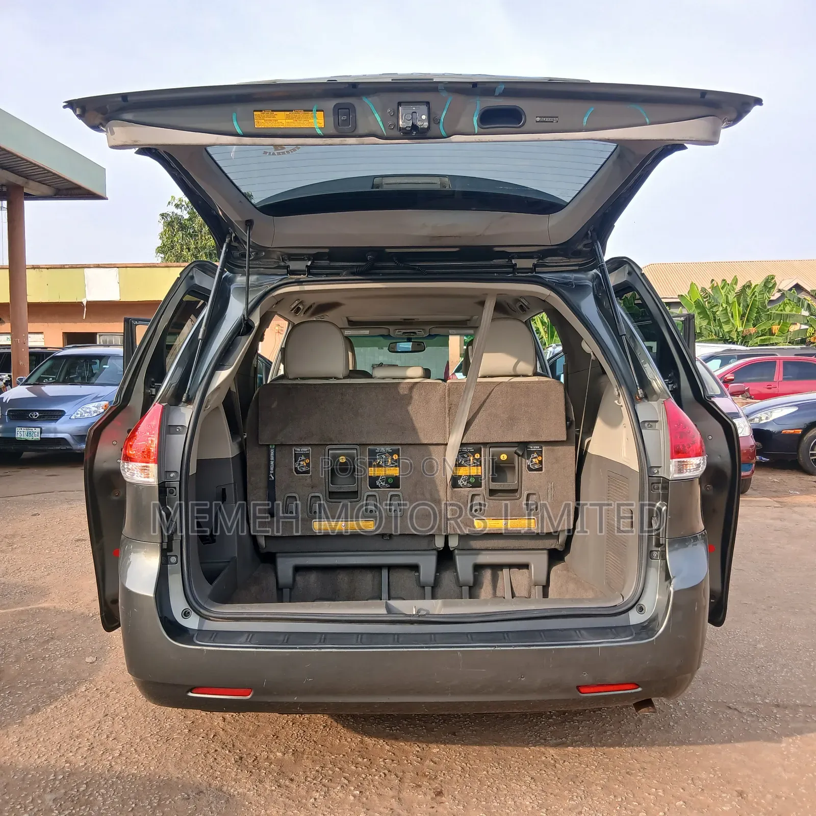 Toyota Sienna 2012 Green
