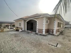 3bdrm Bungalow in ., Lugbe District for sale