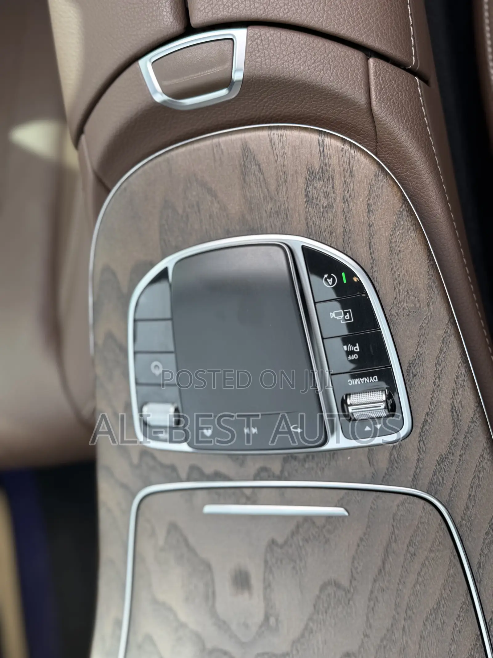 Mercedes-Benz E350 2023 Black