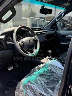 New Toyota Hilux 2024 Black