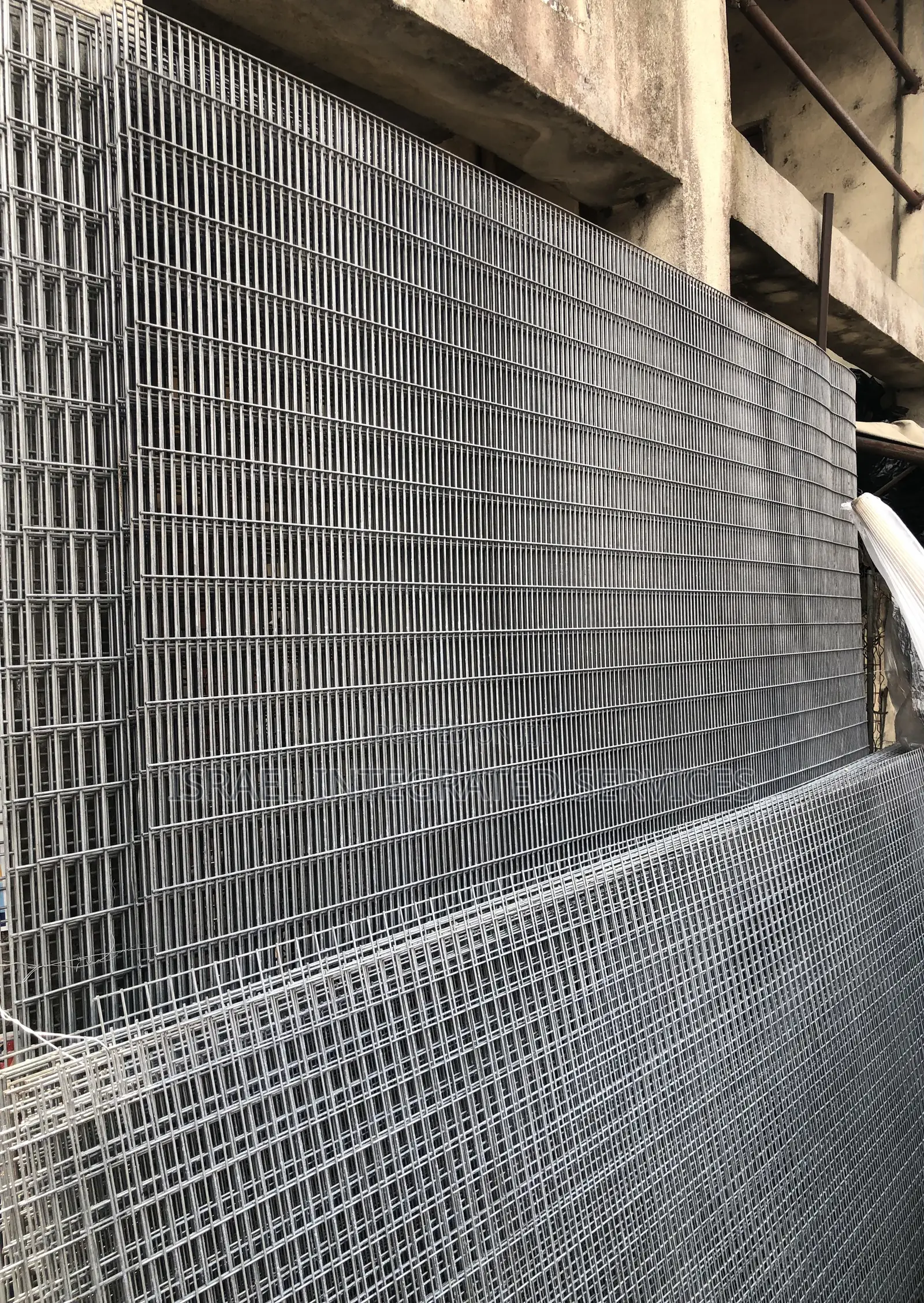 Galvanized Welded Wire Mesh Panel (9 X 8ft )