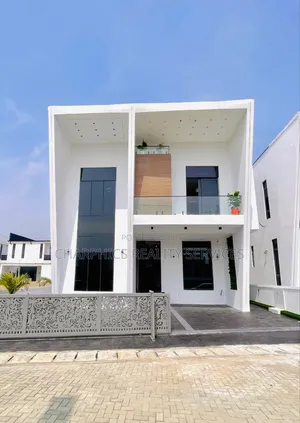 5bdrm Duplex in Chevron for sale