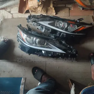 Set Head Light Es350 2020