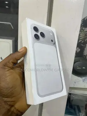 New Apple iPhone 17 Pro Max 256 GB Silver