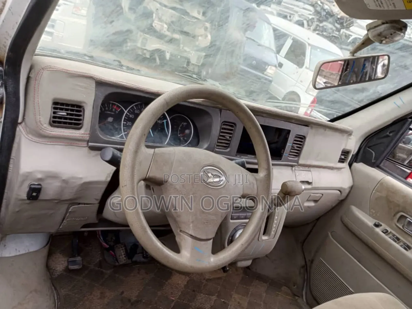 Daihatsu Hijet 2014 White