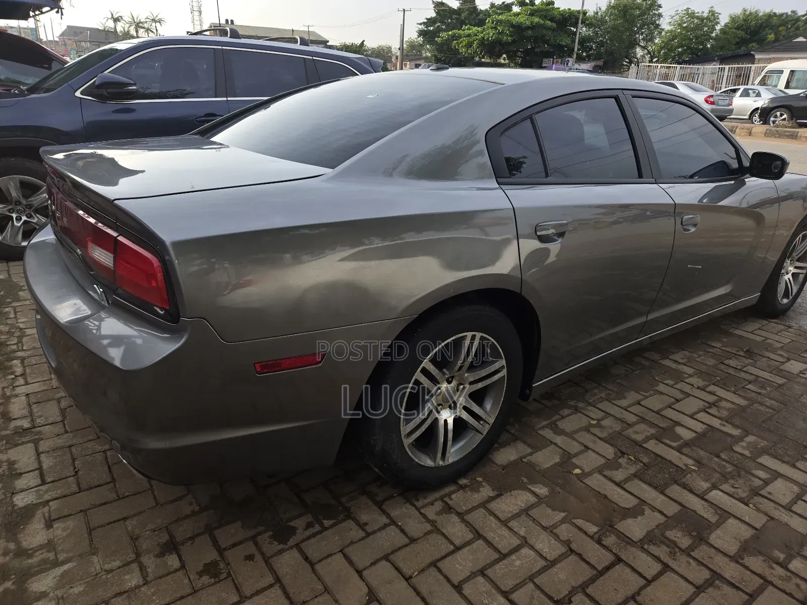 Dodge Charger SXT 2012 Gray