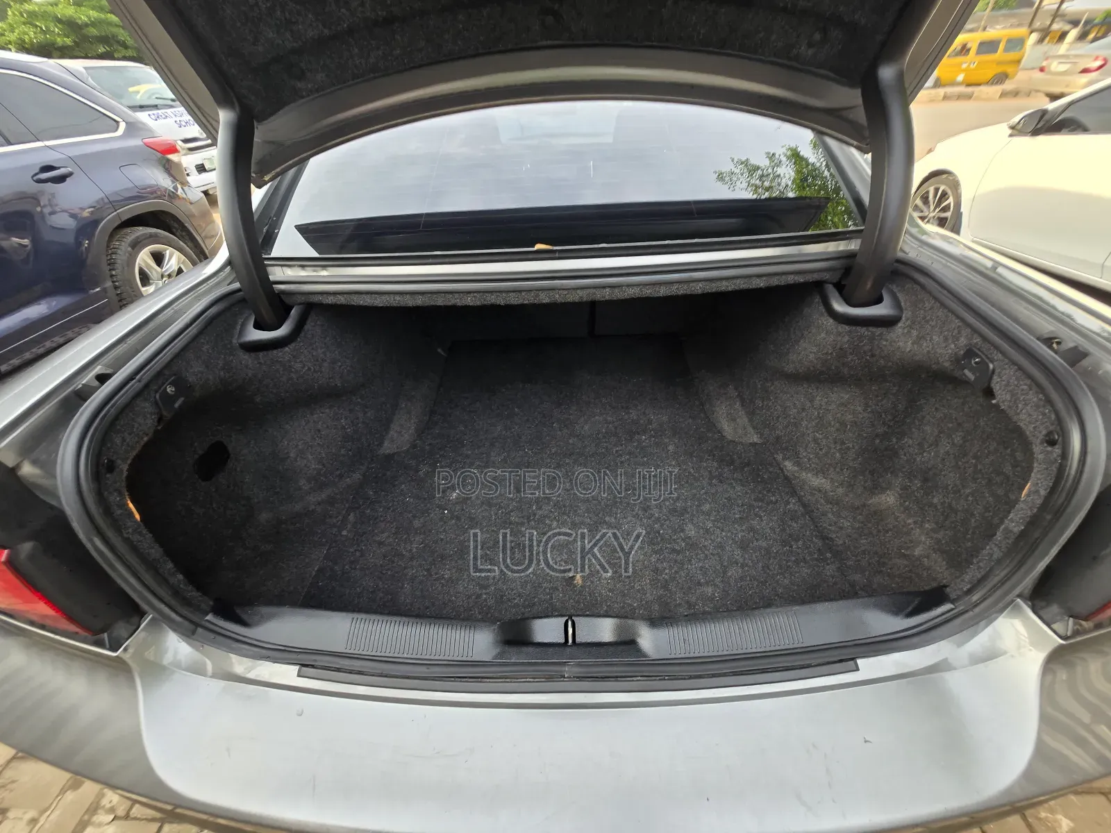 Dodge Charger SXT 2012 Gray