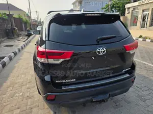 Toyota Highlander 2016 Black