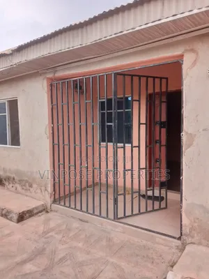 2bdrm Block of Flats in Apata for rent