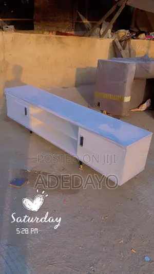 6 Fit White Console