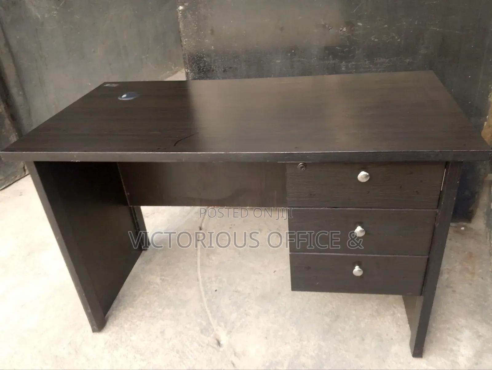 HDF Wood 4 Feet Table