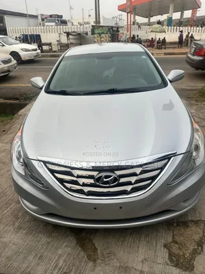 Hyundai Sonata GLS Sedan FWD (2.4L 4cyl 6A) 2013 Silver