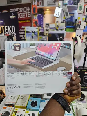 Universal Tablet Bluetooth Rechargeable Keyboard With Trackpad