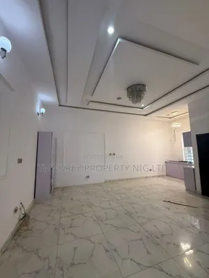 Studio Apartment in Orchild Road, Chevron for rent